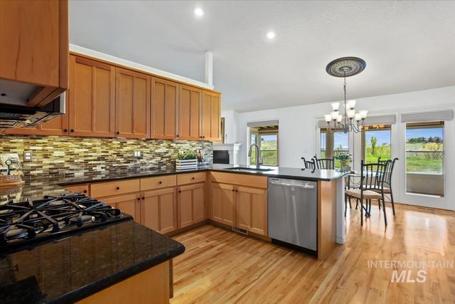 9511 W Hills Gate Dr, Star, ID 83669