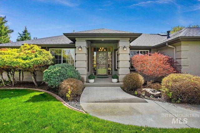 9511 W Hills Gate Dr, Star, ID 83669