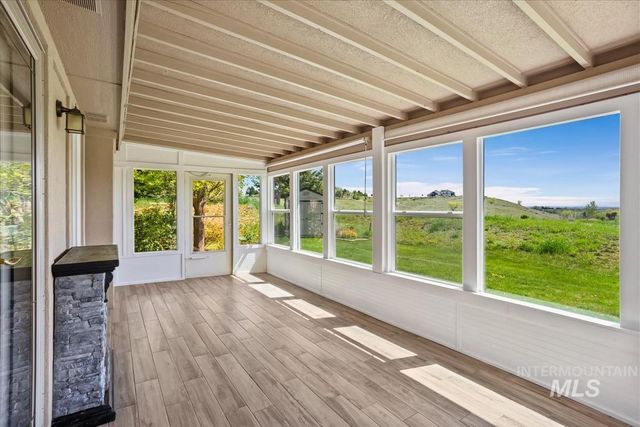 9511 W Hills Gate Dr, Star, ID 83669