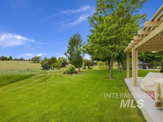 9511 W Hills Gate Dr, Star, ID 83669