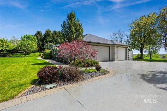 9511 W Hills Gate Dr, Star, ID 83669