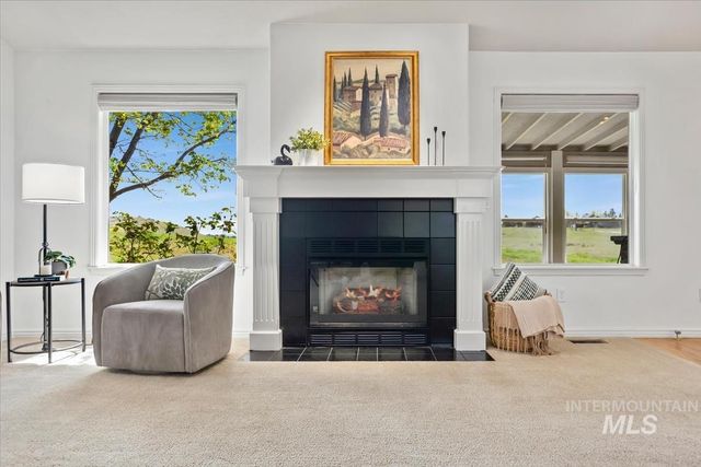 9511 W Hills Gate Dr, Star, ID 83669