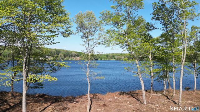 60 Heritage Road, East Lyme, CT 06333