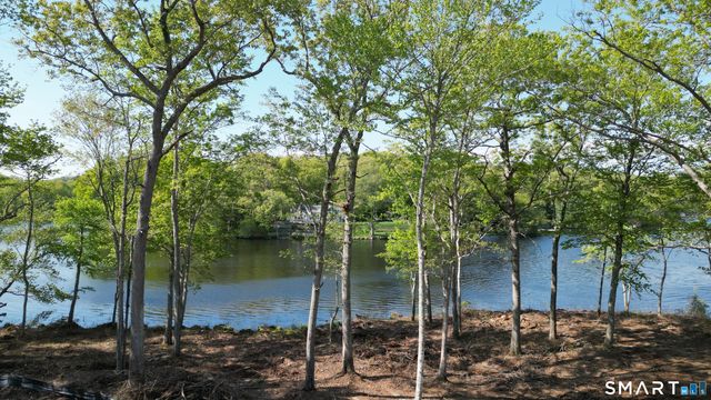60 Heritage Road, East Lyme, CT 06333