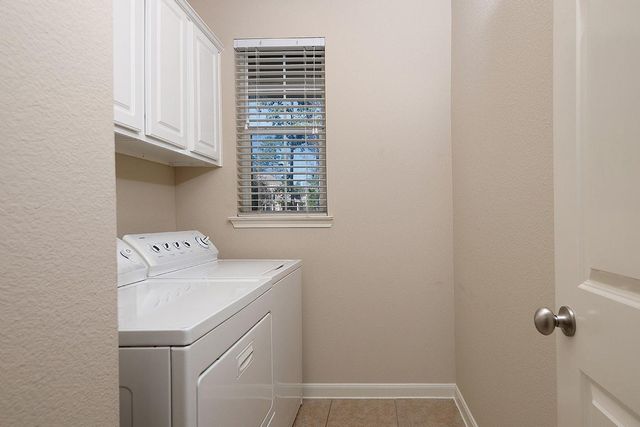 50 E Pipers Green, The Woodlands, TX 77382