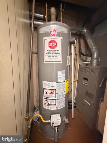 810 KENDRICK ST, Philadelphia, PA 19111