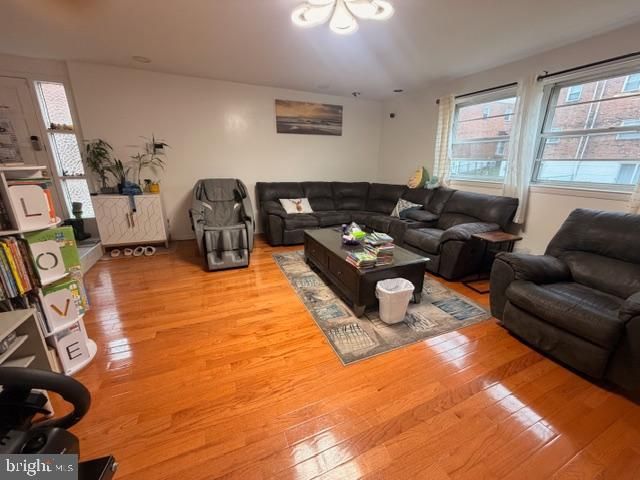 810 KENDRICK ST, Philadelphia, PA 19111