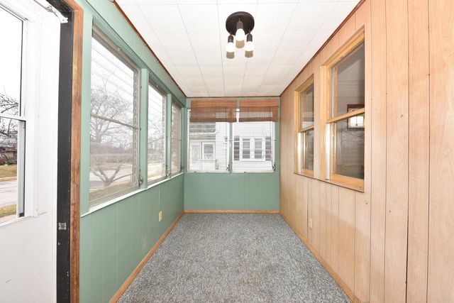 1320 Manitowoc AVENUE, South Milwaukee, WI 53172