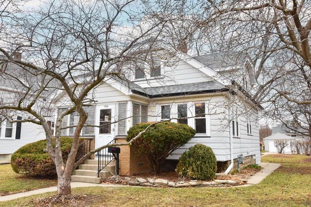 1320 Manitowoc AVENUE, South Milwaukee, WI 53172