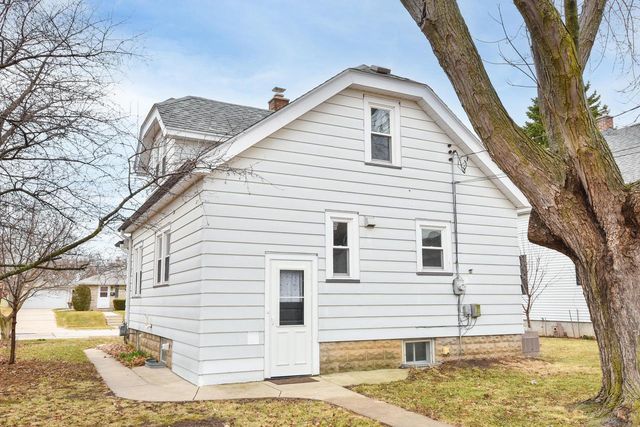 1320 Manitowoc AVENUE, South Milwaukee, WI 53172