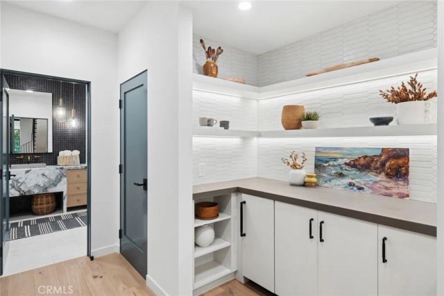 1717 E Ocean Boulevard, Newport Beach, CA 92661