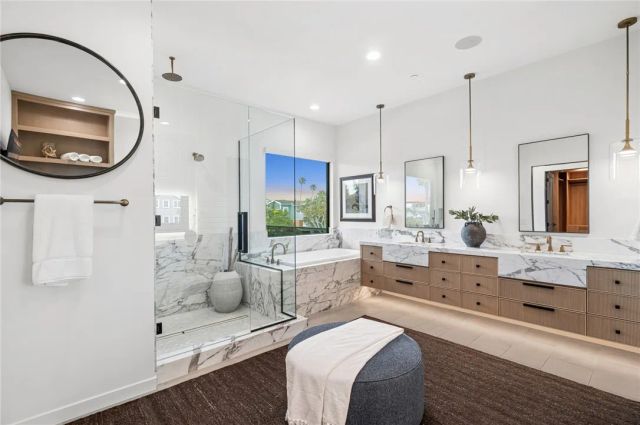 1717 E Ocean Boulevard, Newport Beach, CA 92661
