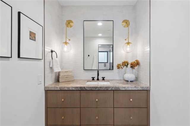 1717 E Ocean Boulevard, Newport Beach, CA 92661
