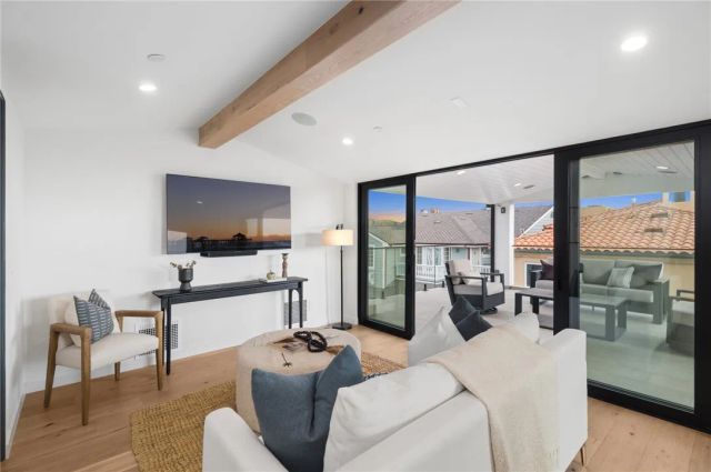 1717 E Ocean Boulevard, Newport Beach, CA 92661