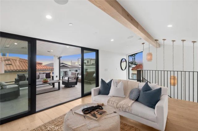 1717 E Ocean Boulevard, Newport Beach, CA 92661