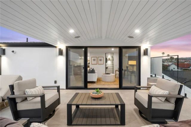 1717 E Ocean Boulevard, Newport Beach, CA 92661