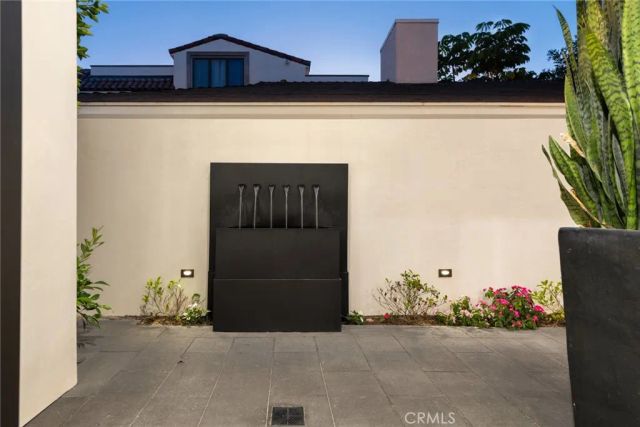 1717 E Ocean Boulevard, Newport Beach, CA 92661