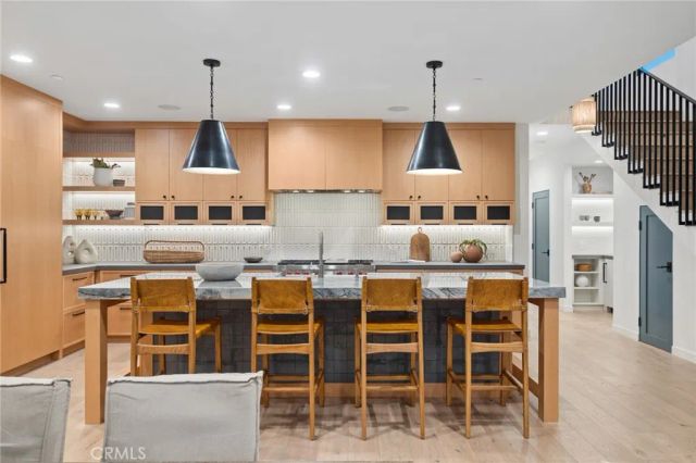 1717 E Ocean Boulevard, Newport Beach, CA 92661