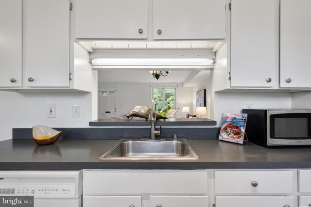 3772 KELLER AVE, Alexandria, VA 22302