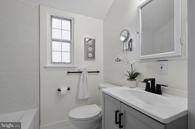 3772 KELLER AVE, Alexandria, VA 22302