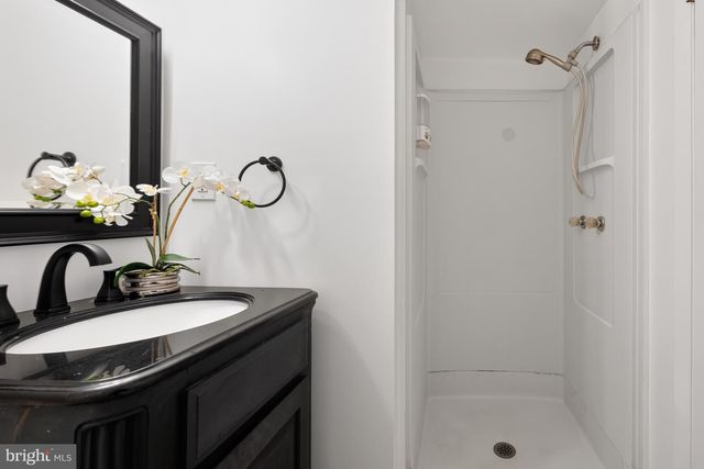 3772 KELLER AVE, Alexandria, VA 22302