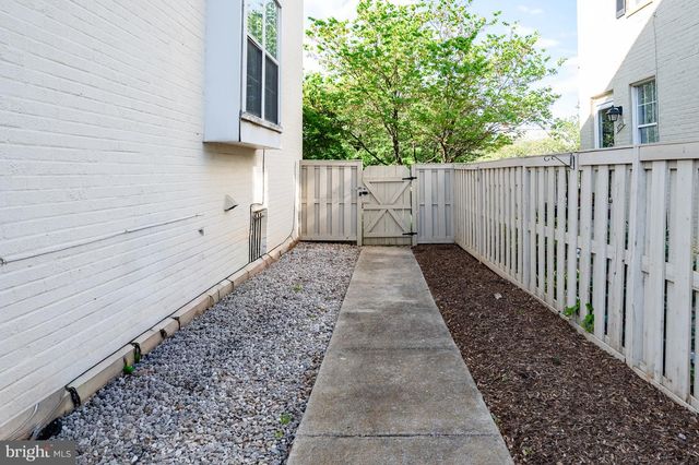 3772 KELLER AVE, Alexandria, VA 22302