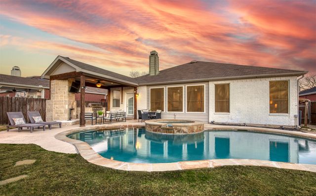 2805 Whetstone Drive, Corinth, TX 76210