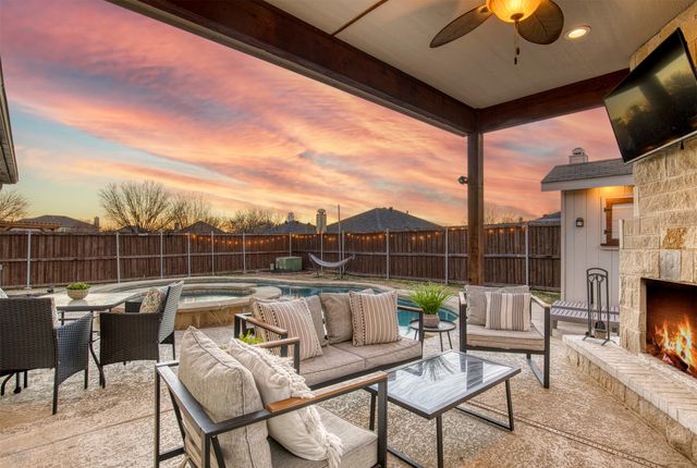 2805 Whetstone Drive, Corinth, TX 76210