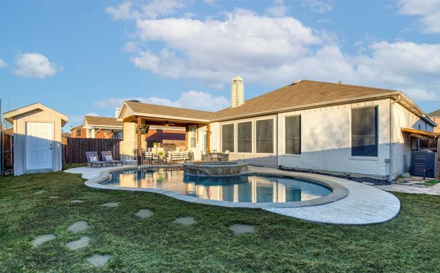 2805 Whetstone Drive, Corinth, TX 76210