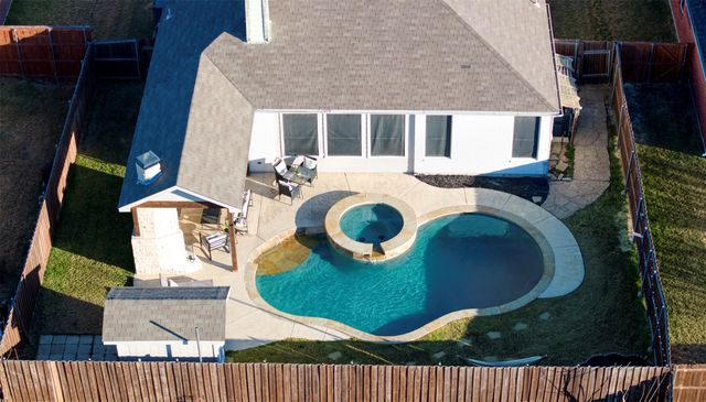 2805 Whetstone Drive, Corinth, TX 76210