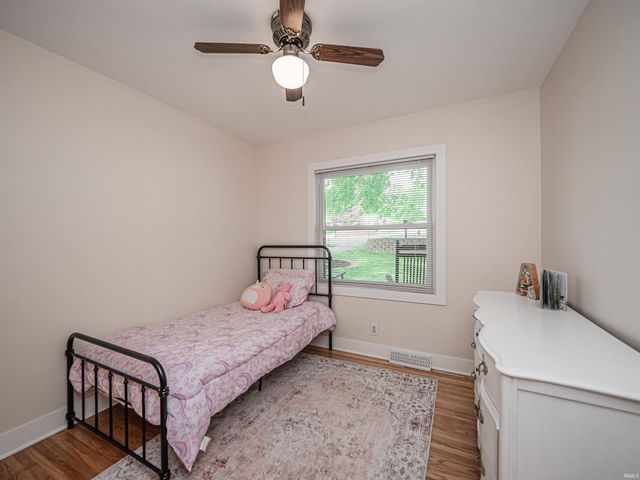 5206 Bridgeview Drive, Evansville, IN 47712