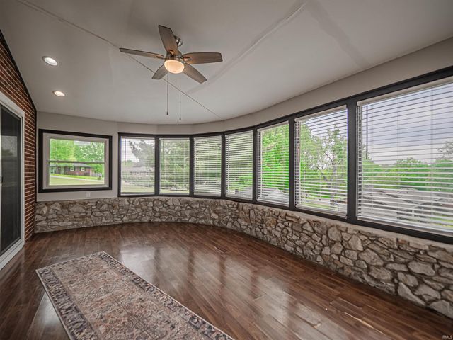 5206 Bridgeview Drive, Evansville, IN 47712