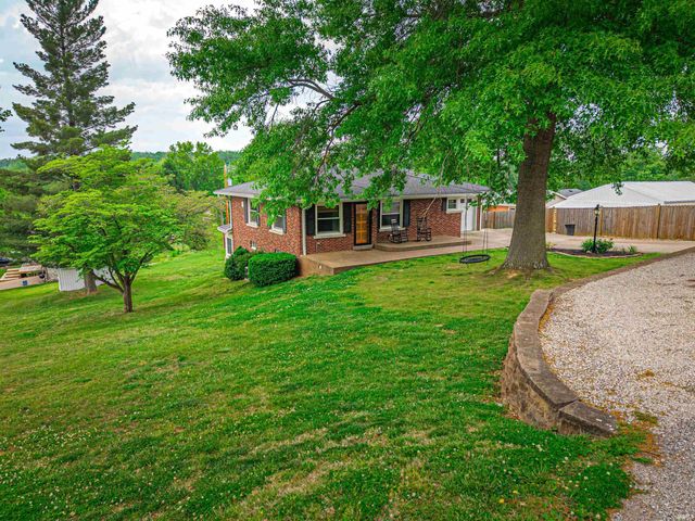 5206 Bridgeview Drive, Evansville, IN 47712