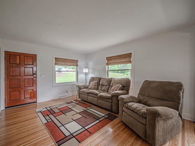 5206 Bridgeview Drive, Evansville, IN 47712