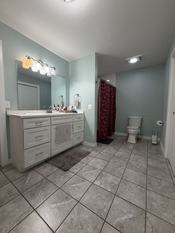 5005 Suter Dr, Nashville, TN 37211