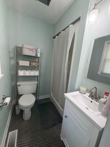 5005 Suter Dr, Nashville, TN 37211