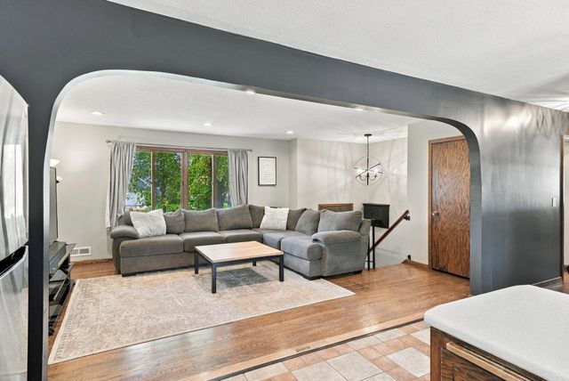 16641 Whitewood Avenue, Prior Lake, MN 55372