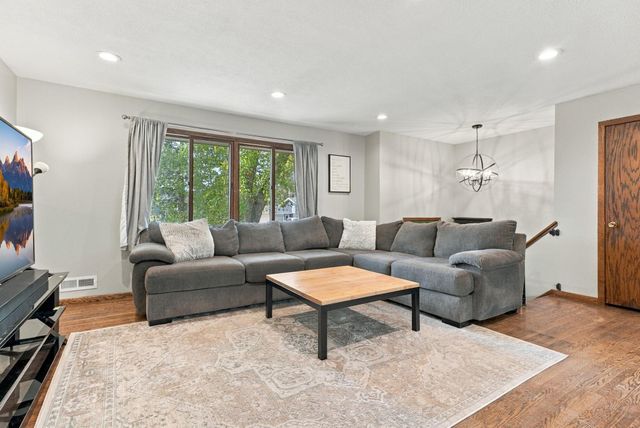 16641 Whitewood Avenue, Prior Lake, MN 55372