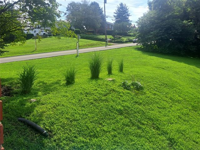 147 Taylor Run Rd, Carroll Twp, PA 15063