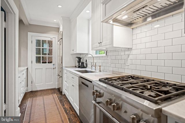 3701 JOCELYN ST NW, Washington, DC 20015