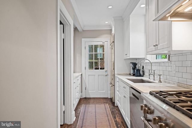 3701 JOCELYN ST NW, Washington, DC 20015