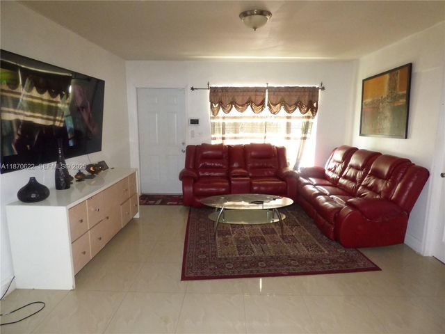 1321 NW 72nd Street, Miami, FL 33147