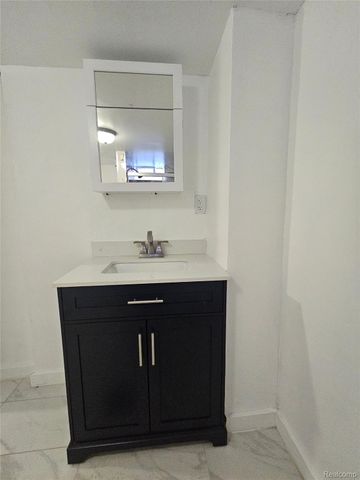 734 Highland Street, Wyandotte, MI 48192