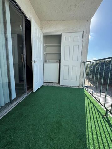 2824 S Bartell Drive 32, Houston, TX 77054