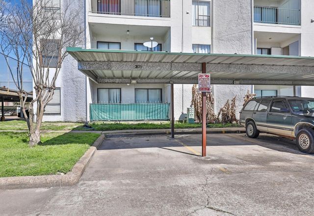 2824 S Bartell Drive 32, Houston, TX 77054
