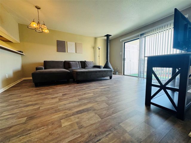 2824 S Bartell Drive 32, Houston, TX 77054