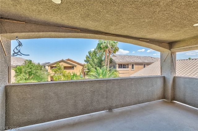 398 Blue Tee Court, Las Vegas, NV 89148