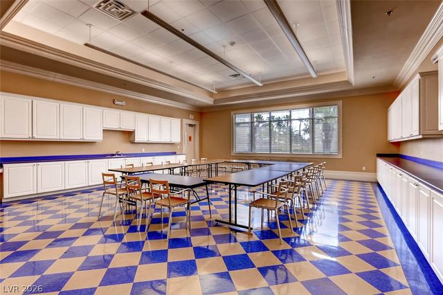 398 Blue Tee Court, Las Vegas, NV 89148