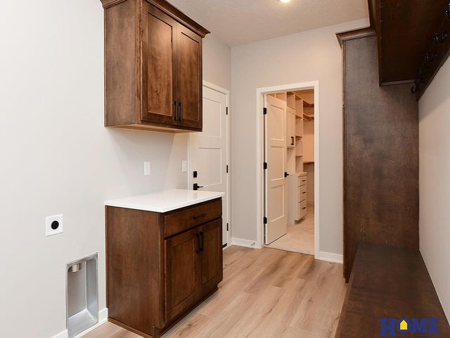 10930 Grantham Drive, Lincoln, NE 68527