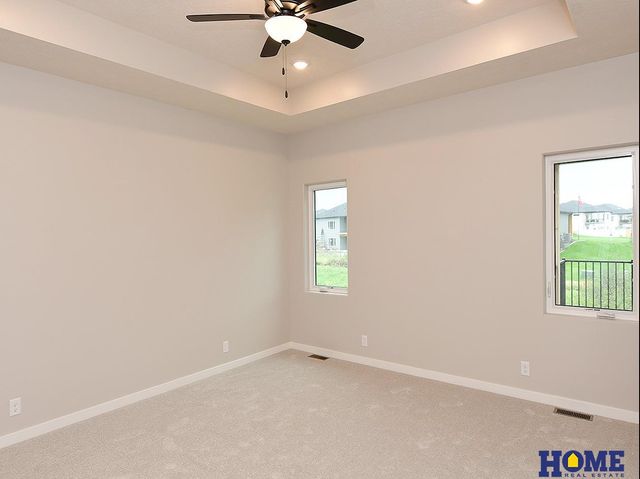 10930 Grantham Drive, Lincoln, NE 68527